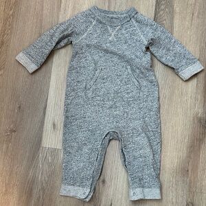 Baby Gap 12-18 sweat suit